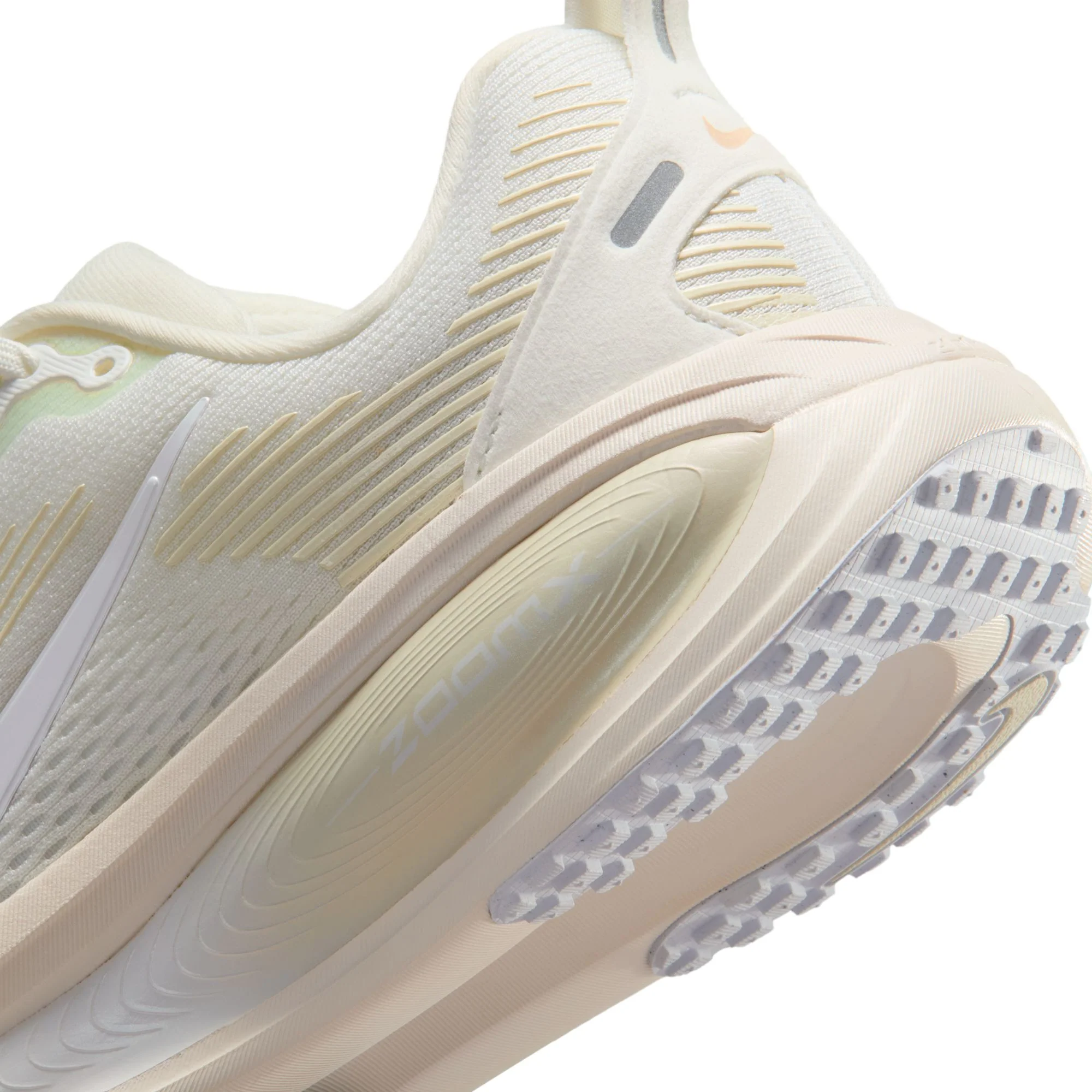 Nike Womens Vomero 18 - Summit White/White Chalk/Sea Glass - Neutral - SP26 - Image 11