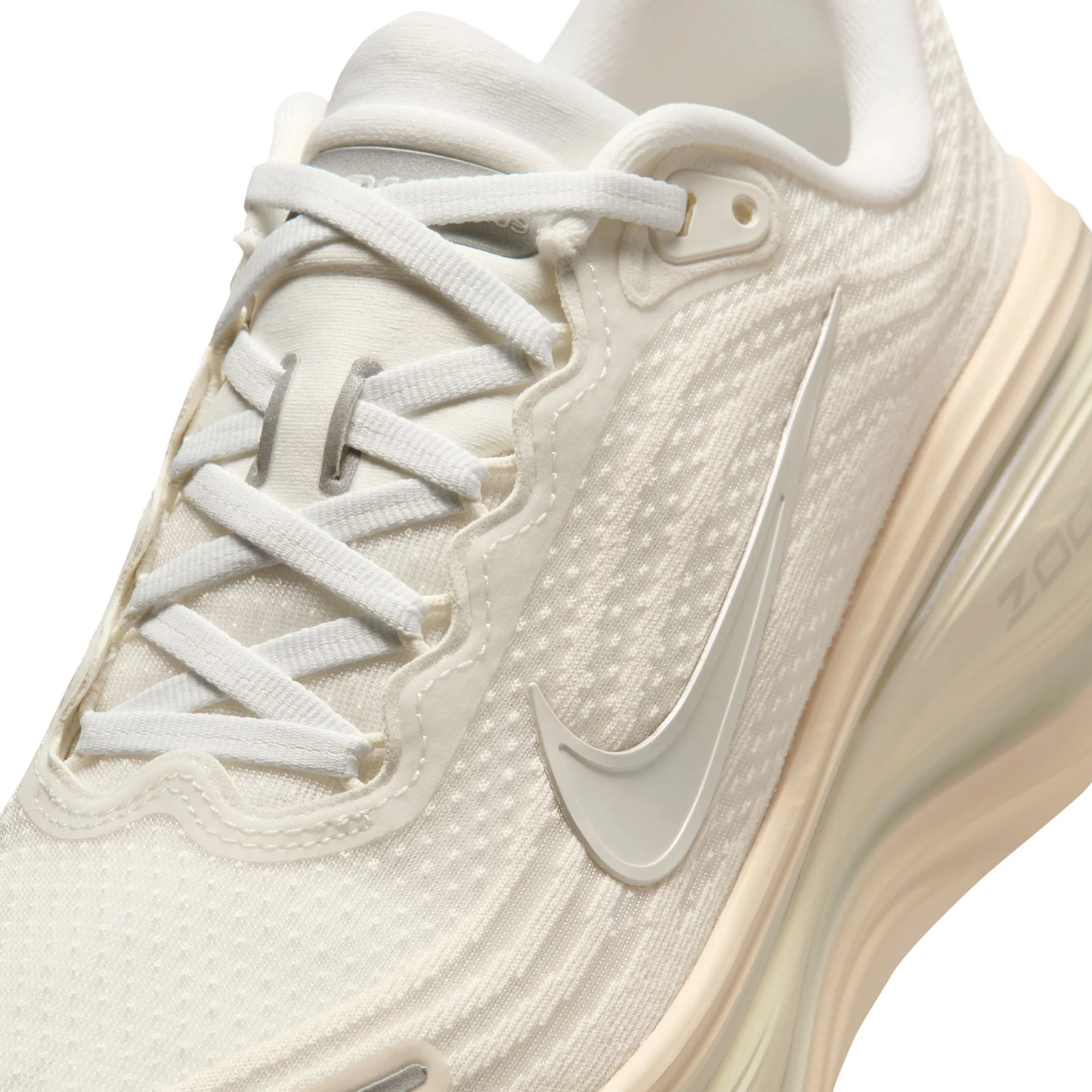 Nike Womens Vomero Plus - Summit White/Chalk/Phantom/Pure Platinum - Neutral - SP26 - Image 10