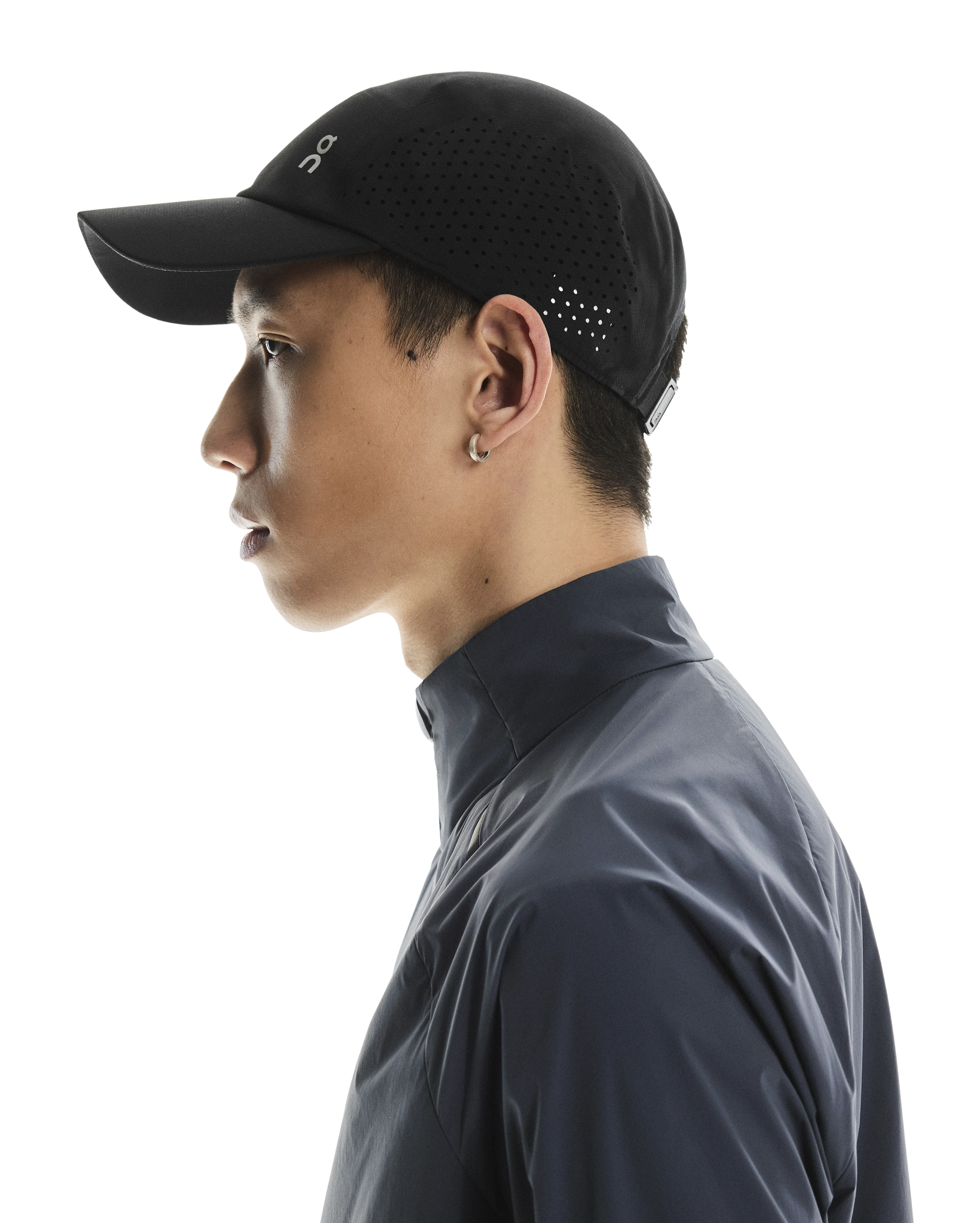 ON Lightweight Cap - Black - Image 5