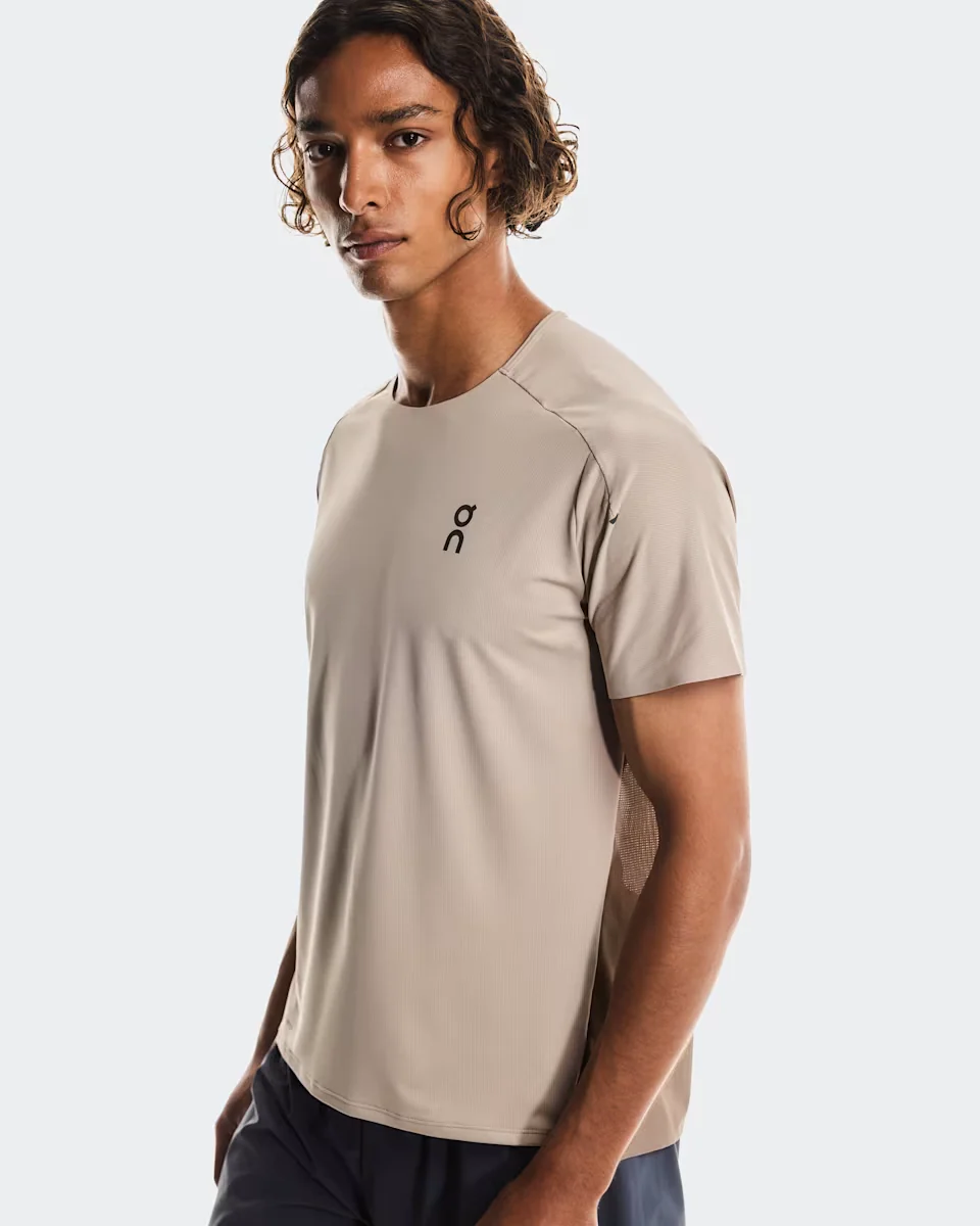 ON Mens Performance-T - Desert/Cinder - SS26 - Image 4