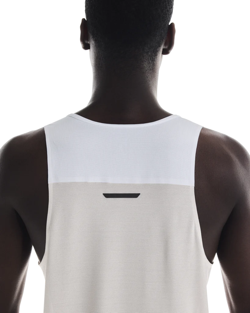 ON Mens Performance Tank - White/Silver - SS26 - Image 7
