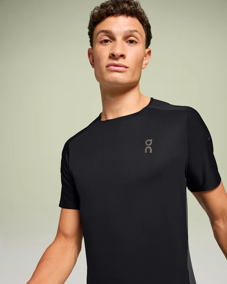 ON Mens Performance-T - Black/Eclipse - SS26 - Image 3