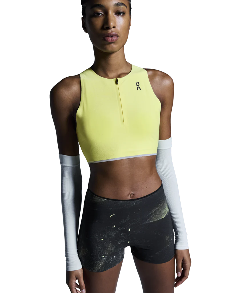 ON Performance Arm Sleeves Unisex - White - Image 4