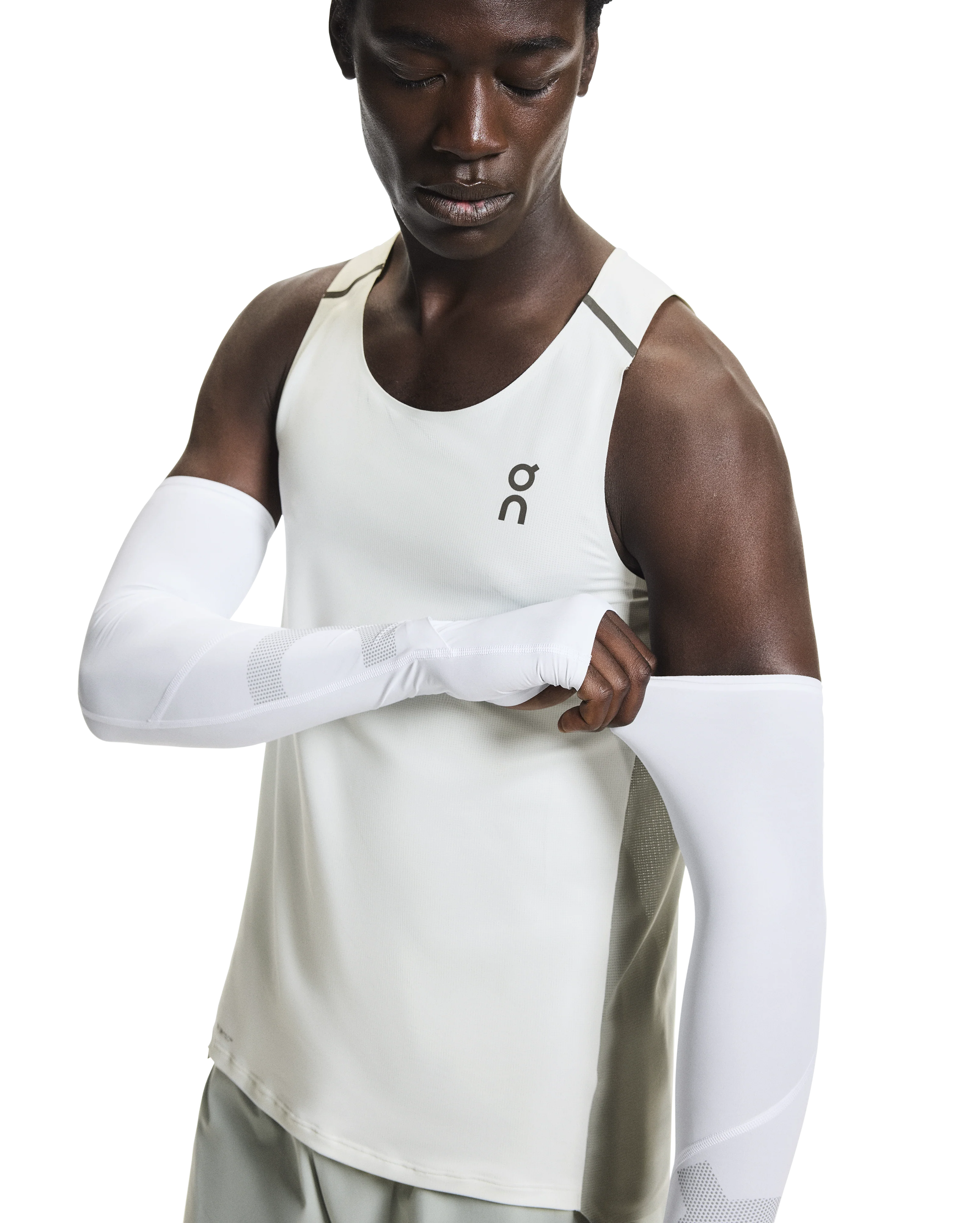ON Solar Arm Sleeves Unisex - White - Image 5