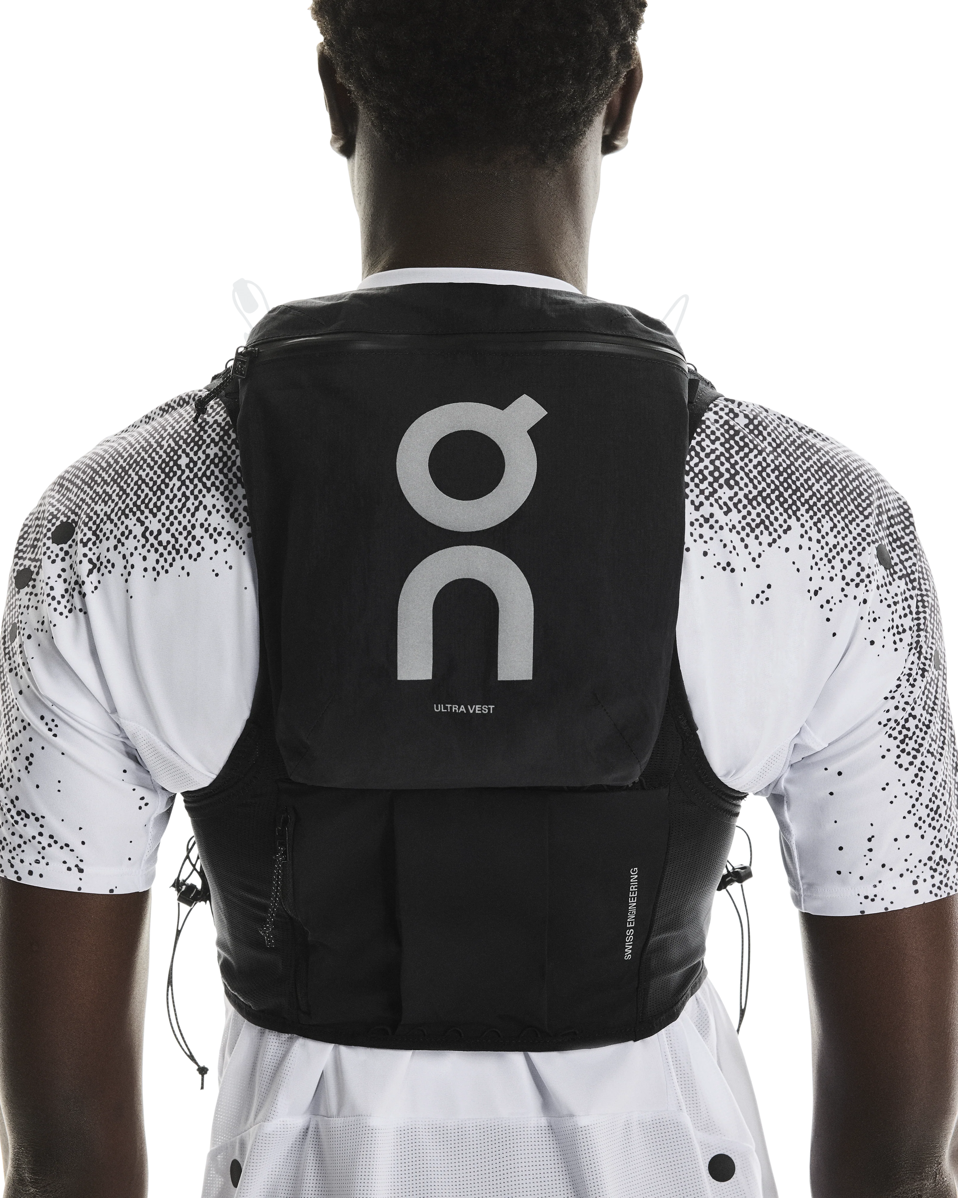 On Ultra Vest Pro Unisex - Black - Image 4