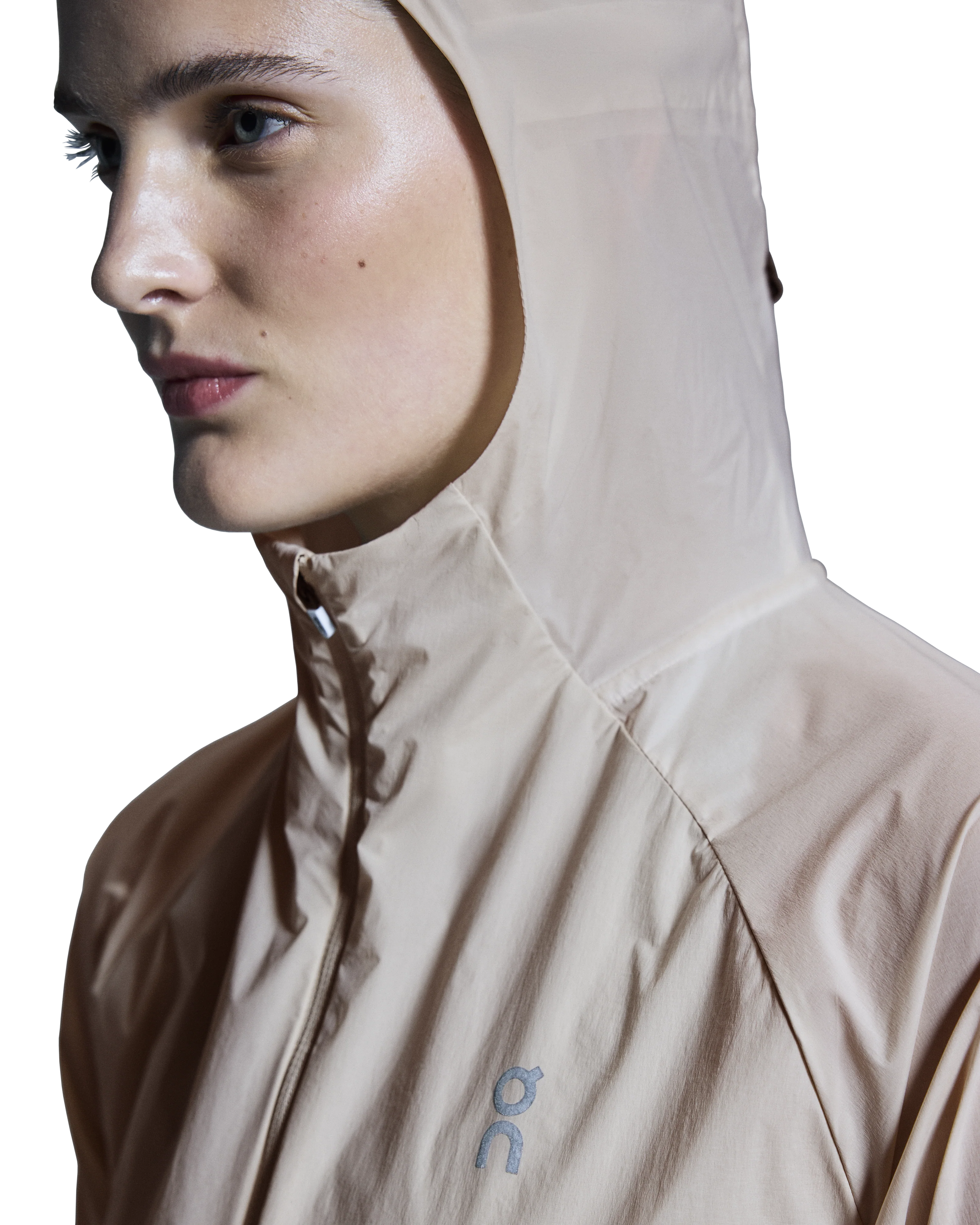 ON Womens Core Jacket - Sand/White - SS25 - Image 7