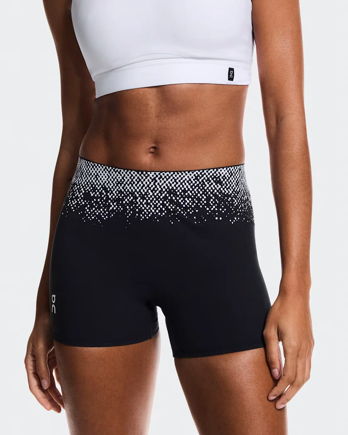 ON Womens Zero Short Tights - Black/White - SS26 - Image 4